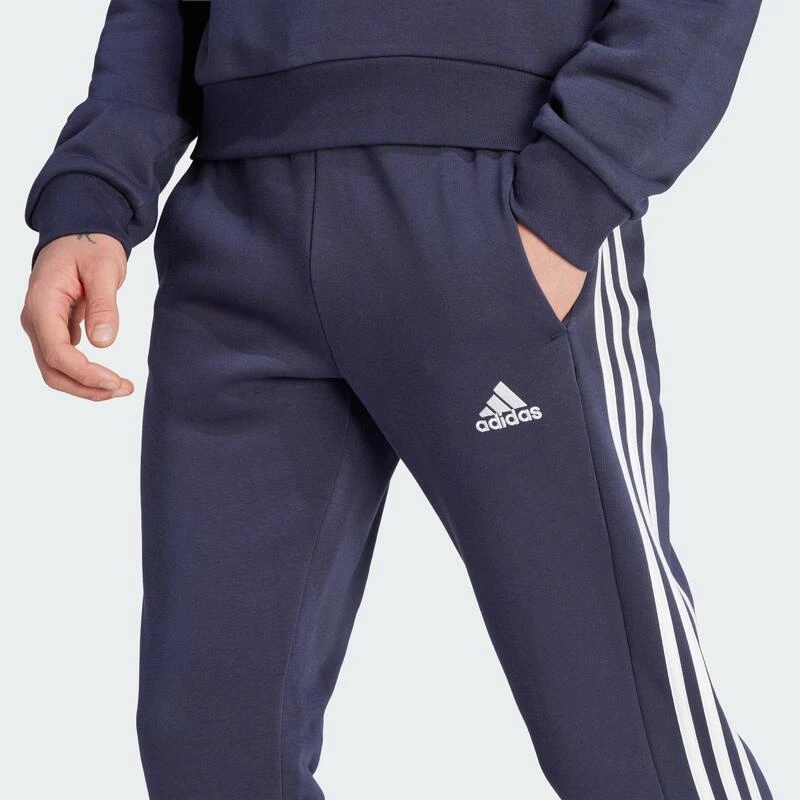 ADIDAS Essentials Fleece 3-Stripes Tapered Cuff Broek 6 ADIDAS Essentials Fleece 3-Stripes Tapered Cuff Broek - Afbeelding 4