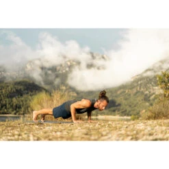 Mouwloos Yogashirt Voor Heren Naadloos -Regatta Verkoop naadloos en mouwloos yogashirt voor heren donkergrijs 4