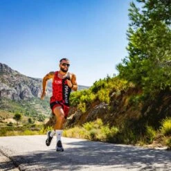 RUNNING SHIRT #SOYMARATON Voor HEREN - KAMUABU Rood/zwarte Tanktop 9 RUNNING SHIRT #SOYMARATON Voor HEREN - KAMUABU Rood/zwarte Tanktop -Regatta Verkoop running shirt soymaraton voor heren kamuabu roodzwarte tanktop 3