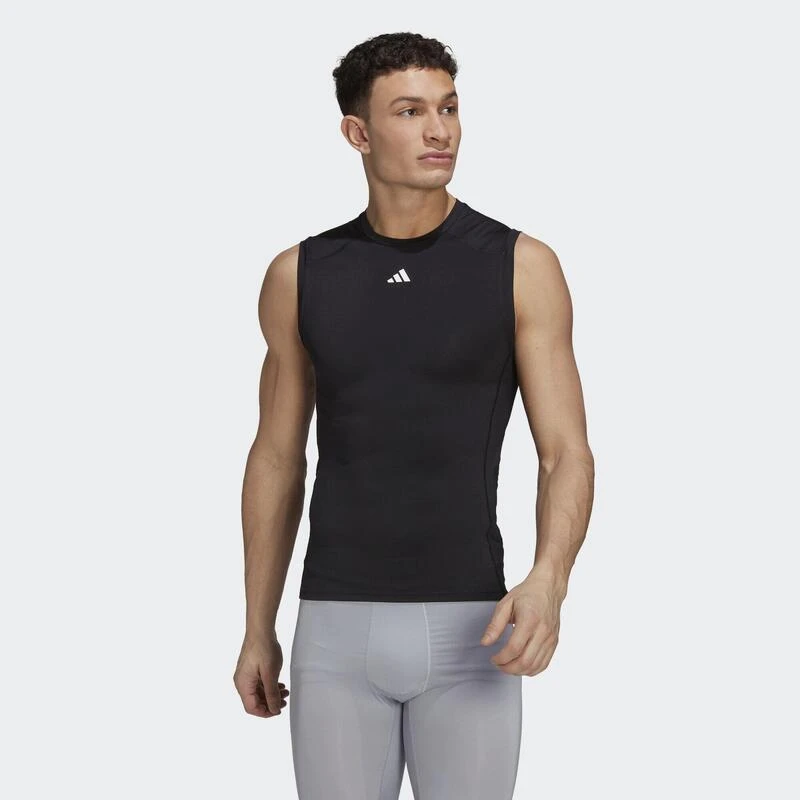 ADIDAS Techfit Training Mouwloos Shirt 3 ADIDAS Techfit Training Mouwloos Shirt